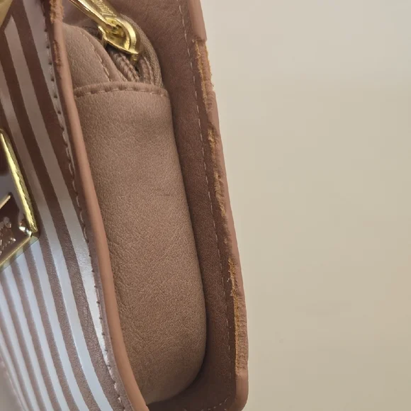 Disney Loungefly Dumbo Popcorn Bucket Keychain Coin Pouch - Picture 7 of 8